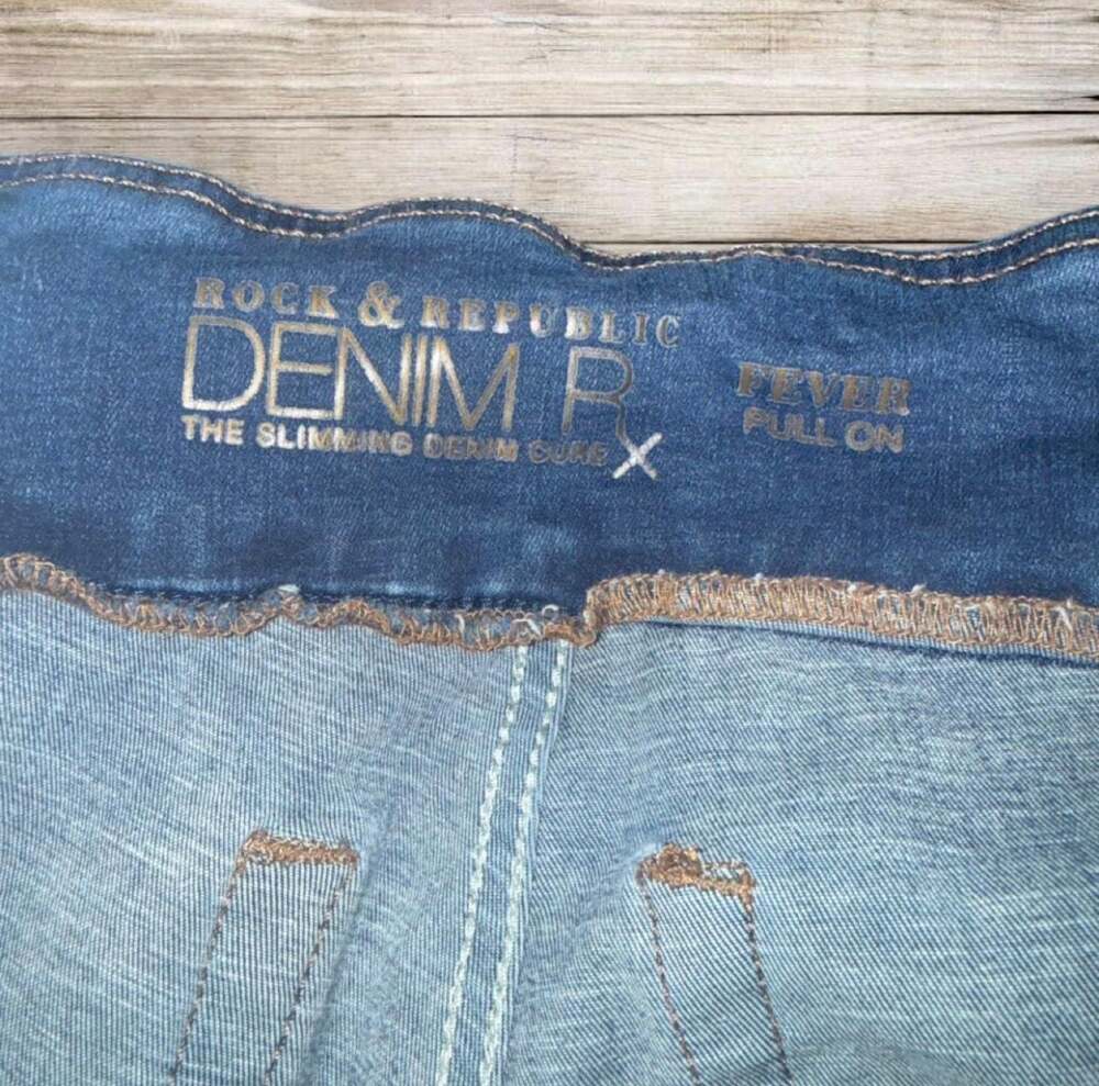 Rock & Republic Denim Rx Fever Pull On Distressed Jeggings - Picture 4 of 4